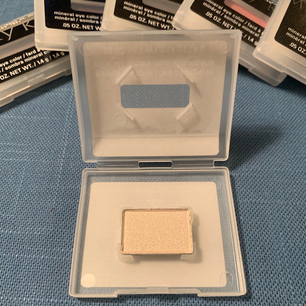 Mary Kay Eye Shadow